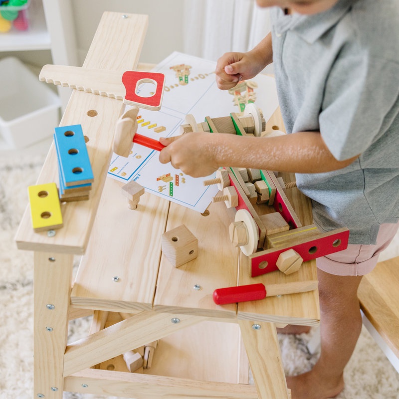 Melissa & Doug banco da lavoro in legno con 55 pezzi da costruzione