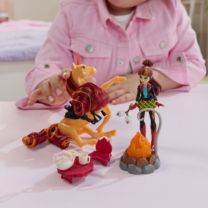 Unicorn Academy Einhorn Cinder und Valentina zelten