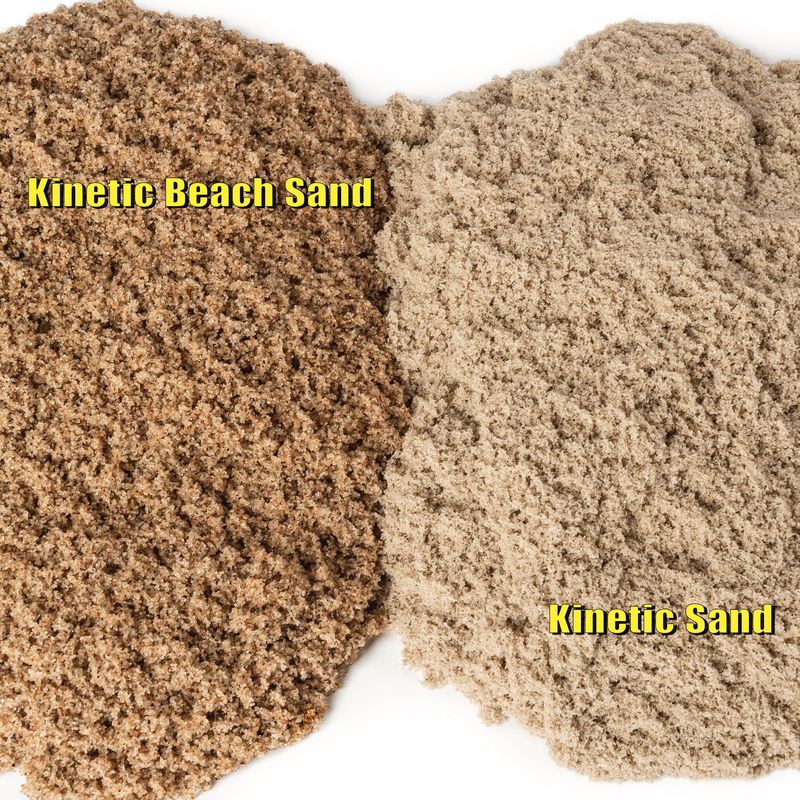 Kinetic Sand přírodní tekutý písek 1,4 kg