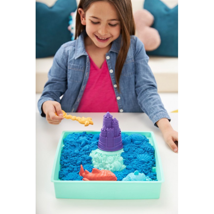 Kinetic Sand låda med underlag blå