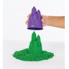 Kinetic Sand låda med flytande sand och grön underlägg