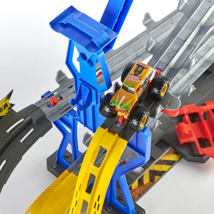 Monster Jam velká garáž