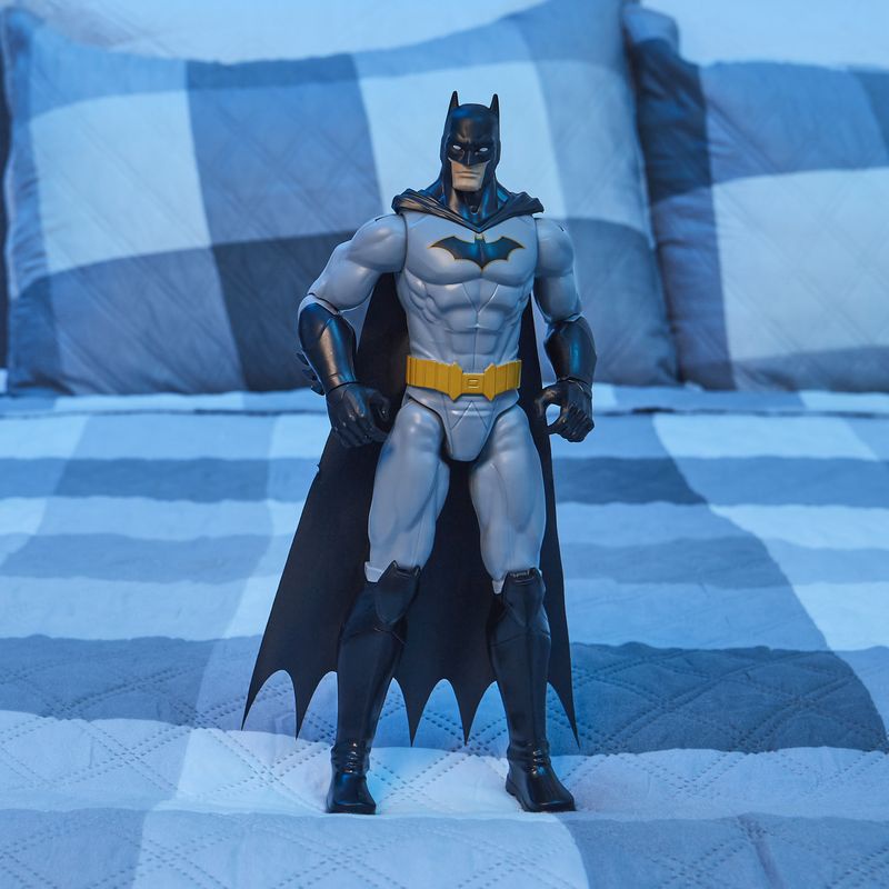 Batman grå figur 30 cm