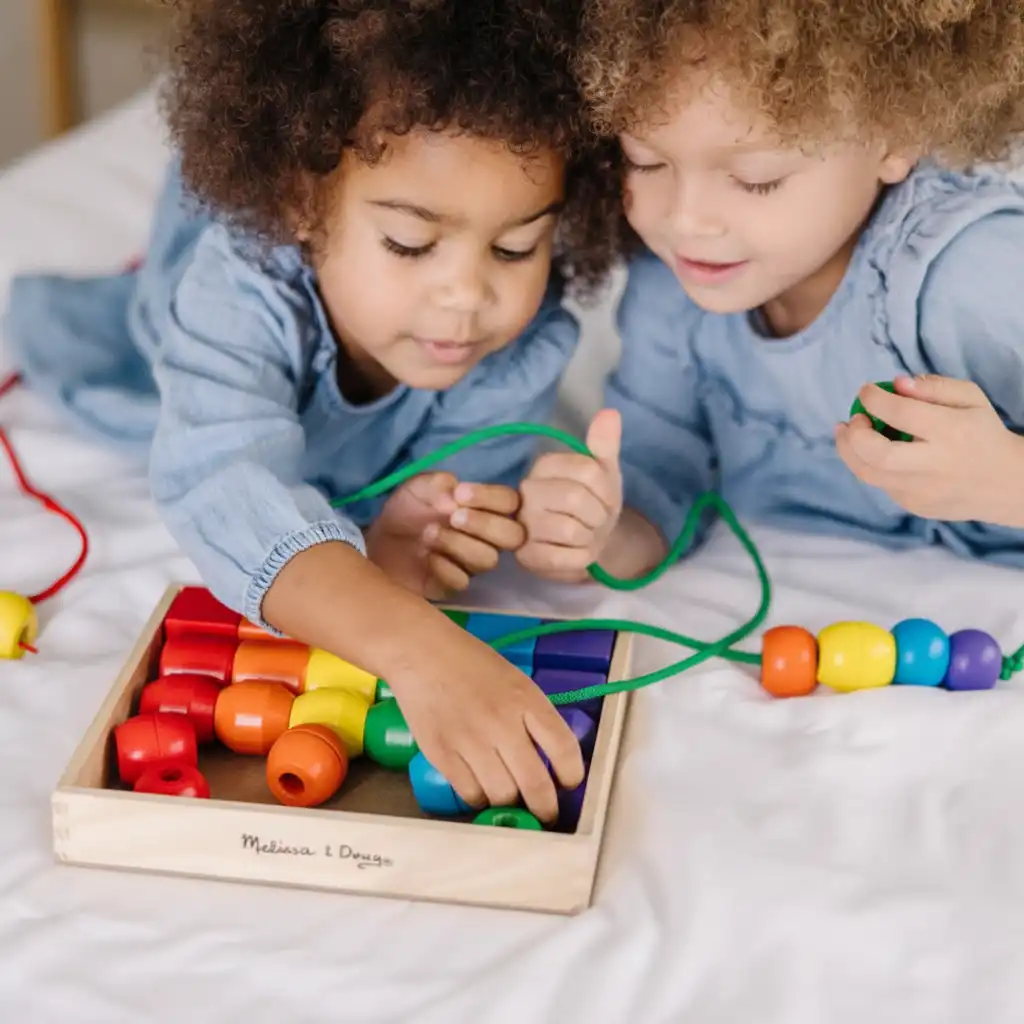 Unapređenje fine Motor i koordinacije oka i ruke.